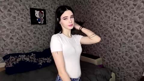 Eva online show from March 12, 2026, 6:52 am