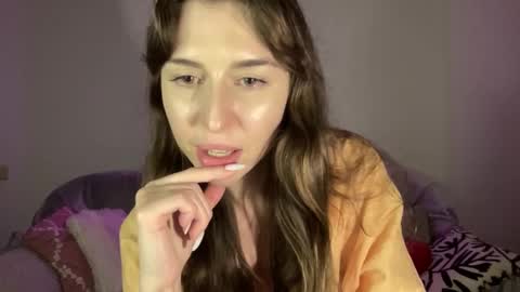 Mary online show from November 3, 2025, 5:36 pm