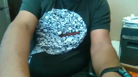 Married Horny Guy online show from November 18, 2025, 2:43 pm