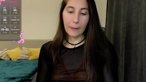 marrycolins online show from November 30, 2025, 9:35 am