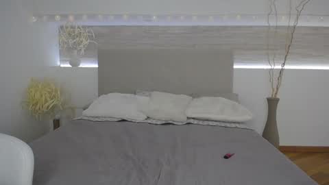 Marselina online show from January 17, 2025, 3:32 pm