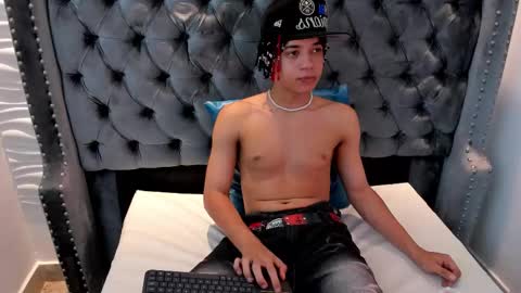 MARSHALL online show from November 19, 2025, 1:55 pm