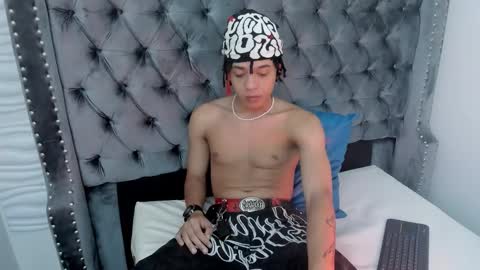 MARSHALL online show from November 26, 2025, 1:23 pm