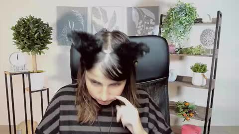 Snapshot of martaedams chatting on October 15, 2025, 6:13 am martaedams online show from October 15, 2025, 6:13 am