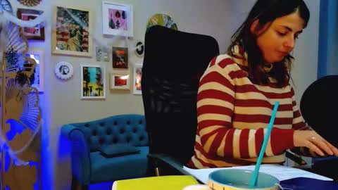 Snapshot of martaedams chatting on November 5, 2025, 7:08 am martaedams online show from November 5, 2025, 7:08 am