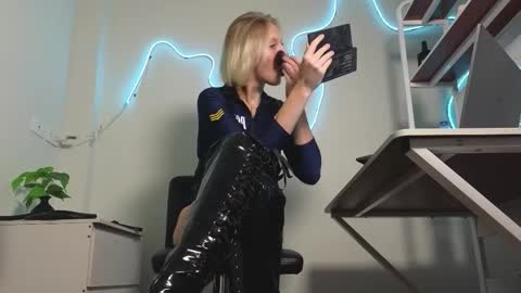 Ultimate Goddess online show from March 9, 2026, 8:07 am