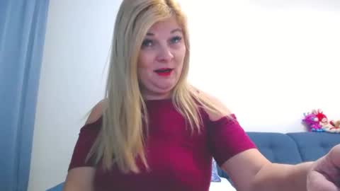 Snapshot of marthanollan chatting on February 9, 2025, 6:16 pm Martha online show from February 9, 2025, 6:16 pm