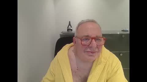 Snapshot of martin_1947 chatting on January 3, 2025, 9:26 pm martin_1947 online show from January 3, 2025, 9:26 pm