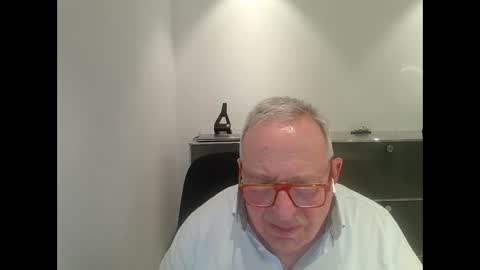 Snapshot of martin_1947 chatting on February 13, 2025, 11:04 pm martin_1947 online show from February 13, 2025, 11:04 pm