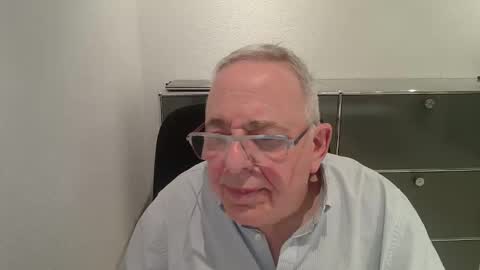 martin_1947 online show from March 1, 2026, 6:32 pm