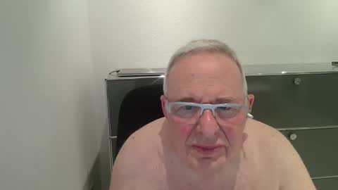 martin_1947 online show from July 28, 2026, 9:14 pm