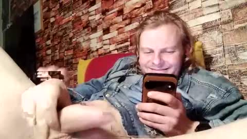 Snapshot of martin_777106841 chatting on October 22, 2025, 1:17 am VG online show from October 22, 2025, 1:17 am