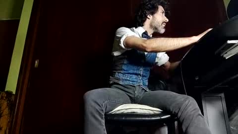 Martincba online show from November 4, 2025, 3:27 am