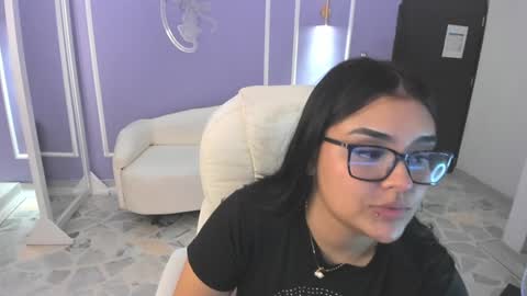Snapshot of martina_saenz1 chatting on January 29, 2025, 12:12 am Martina online show from January 29, 2025, 12:12 am