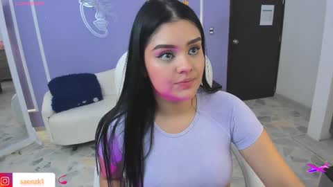 Snapshot of martina_saenz1 chatting on March 7, 2025, 1:31 am Martina online show from March 7, 2025, 1:31 am