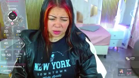 Snapshot of martina_tay chatting on November 17, 2025, 3:23 am Hey im martina online show from November 17, 2025, 3:23 am