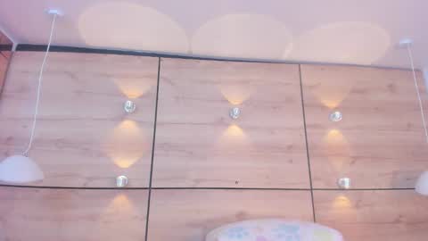 martina touss  online show from December 13, 2025, 7:53 pm