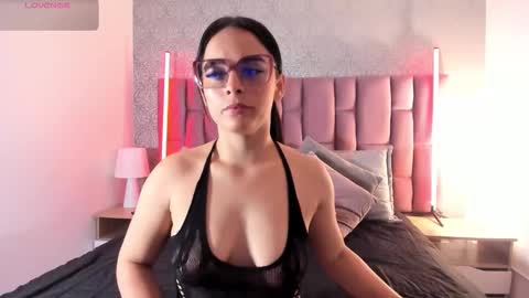 martina rizzi online show from December 19, 2025, 3:35 am