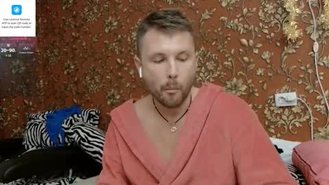 Snapshot of martinbrux chatting on October 12, 2025, 7:24 pm martinbrux online show from October 12, 2025, 7:24 pm