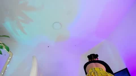 Snapshot of martinna_0 chatting on February 7, 2025, 1:53 pm Wendy Independent model online show from February 7, 2025, 1:53 pm