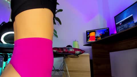 Snapshot of martinna_0 chatting on February 26, 2025, 4:58 am Wendy Independent model online show from February 26, 2025, 4:58 am