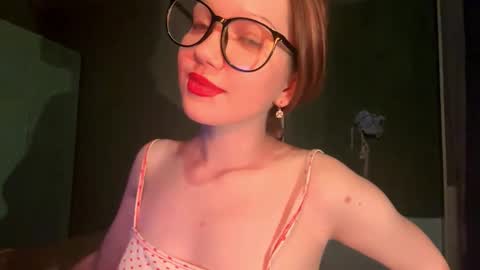 Emily online show from November 1, 2025, 7:49 pm