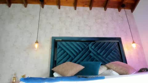 Martina online show from February 19, 2026, 7:43 pm