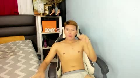 marvin_nextdoor69 online show from February 14, 2025, 12:36 pm