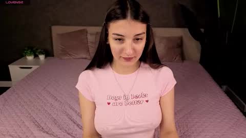 Snapshot of mary_butler chatting on October 3, 2025, 9:06 am Carrie online show from October 3, 2025, 9:06 am