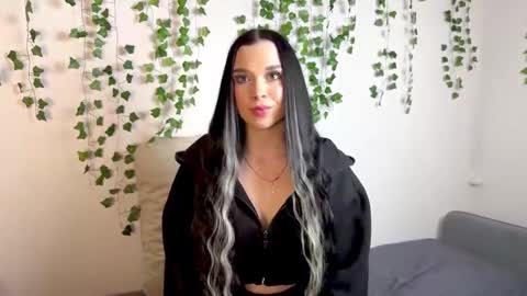 Snapshot of mary_jenet chatting on September 30, 2025, 3:50 pm Mary Jenet online show from September 30, 2025, 3:50 pm