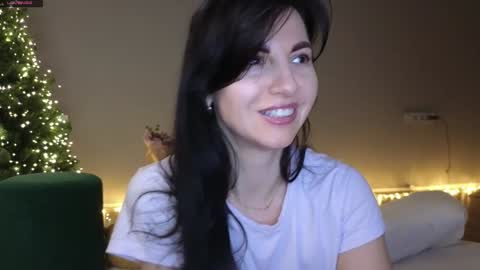 Snapshot of mary_love16 chatting on December 5, 2024, 12:44 pm Maria online show from December 5, 2024, 12:44 pm