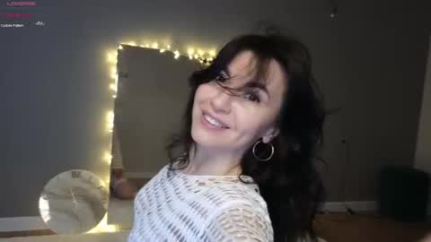 Snapshot of mary_love16 chatting on March 8, 2025, 5:38 am Maria online show from March 8, 2025, 5:38 am