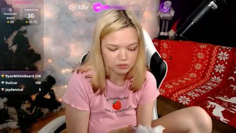 Snapshot of mary_lunar chatting on December 11, 2024, 9:01 pm Mary online show from December 11, 2024, 9:01 pm