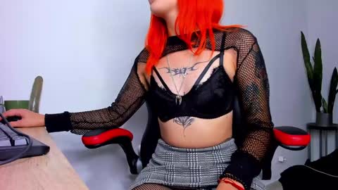 mary_magic online show from February 3, 2025, 4:14 am