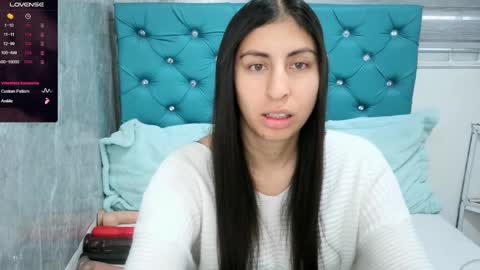 Snapshot of mary_mood_ chatting on December 2, 2024, 11:01 am Mary Moon online show from December 2, 2024, 11:01 am