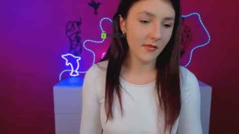 mary skiny online show from April 12, 2026, 5:23 am