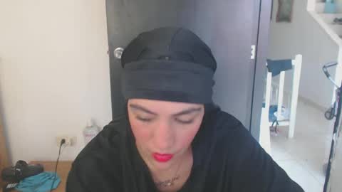 Snapshot of maryam_arabicmilk chatting on December 5, 2024, 5:28 pm maryam_arabicmilk online show from December 5, 2024, 5:28 pm
