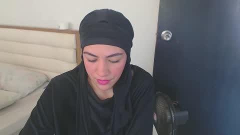 Snapshot of maryam_arabicmilk chatting on January 21, 2025, 3:32 pm maryam_arabicmilk online show from January 21, 2025, 3:32 pm