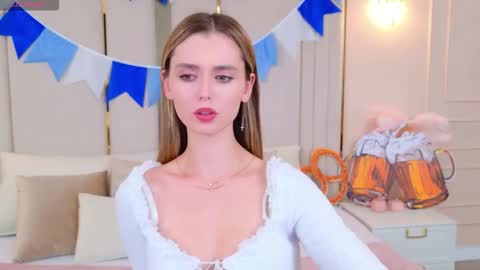 Snapshot of marybeth_snow chatting on October 2, 2025, 5:20 pm Marybeth online show from October 2, 2025, 5:20 pm