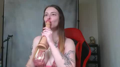 maryh0tlove online show from November 19, 2025, 3:12 pm