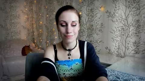 Snapshot of marylou_ chatting on September 16, 2025, 6:25 am Mary Lou online show from September 16, 2025, 6:25 am