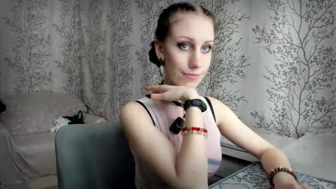 Mary Lou online show from February 11, 2026, 7:35 am