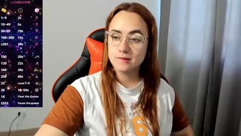 Snapshot of maryluna95 chatting on October 6, 2025, 10:18 pm Dulce Maria online show from October 6, 2025, 10:18 pm