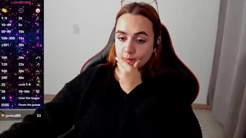 Dulce Maria online show from October 29, 2025, 2:58 am