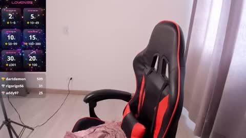 Dulce Maria online show from November 13, 2025, 6:18 pm