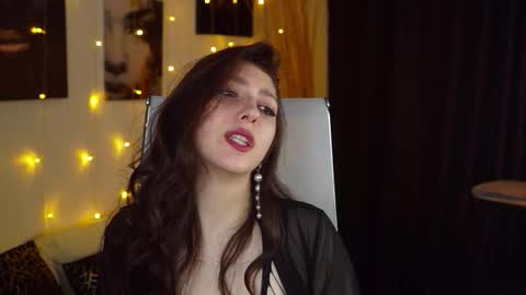 Mary Miller online show from November 26, 2025, 10:05 am