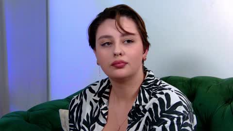 Snapshot of marymurrays chatting on December 10, 2024, 5:50 am MaryMurrays online show from December 10, 2024, 5:50 am