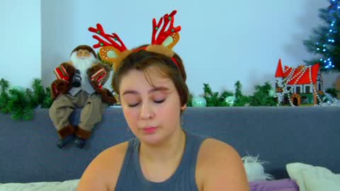 Snapshot of marymurrays chatting on December 22, 2024, 6:37 pm MaryMurrays online show from December 22, 2024, 6:37 pm