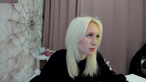 Luucy UTC1 Mon Tue Wed Thu Fri 0500-1130 online show from November 5, 2025, 2:44 am