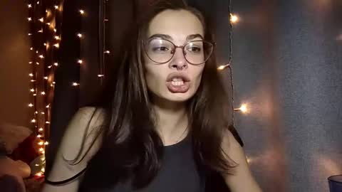 Kelly online show from April 1, 2026, 1:41 pm